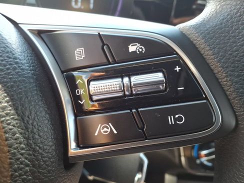 Certified 2024 Kia Seltos LX AWD/4WD image 19