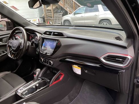Certified 2021 Chevrolet TrailBlazer RS w/ Convenience Package image 26