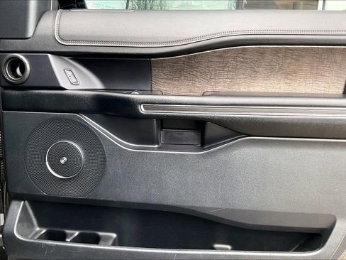 Used 2021 Ford Expedition Max Limited image 22