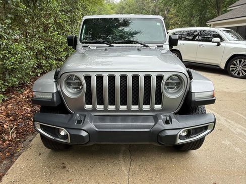 Used 2019 Jeep Wrangler Unlimited Sahara AWD/4WD image 8