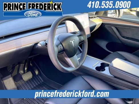 Used 2024 Tesla Model Y 2WD image 13