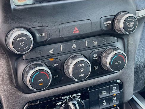 Used 2021 RAM 1500 Big Horn AWD/4WD image 15