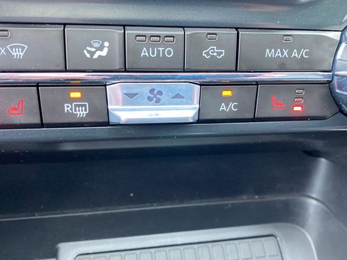 Certified 2025 Ford F150 XLT w/ Equipment Group 303A High AWD/4WD image 19