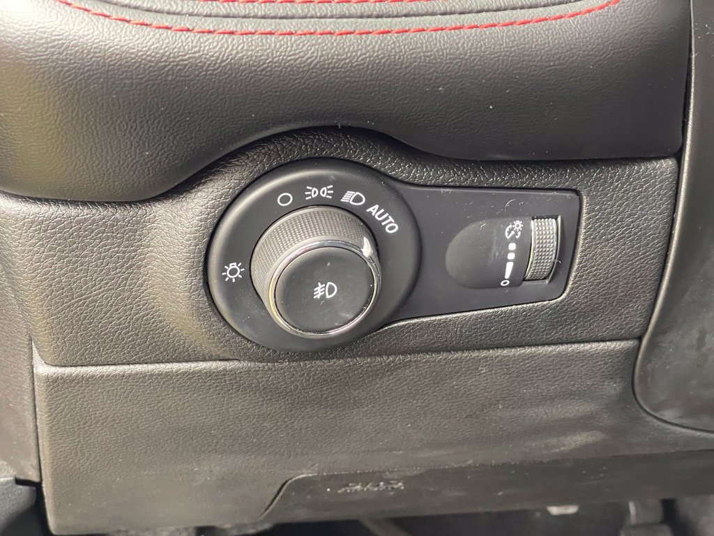 Used 2023 Dodge Durango GT AWD/4WD image 17