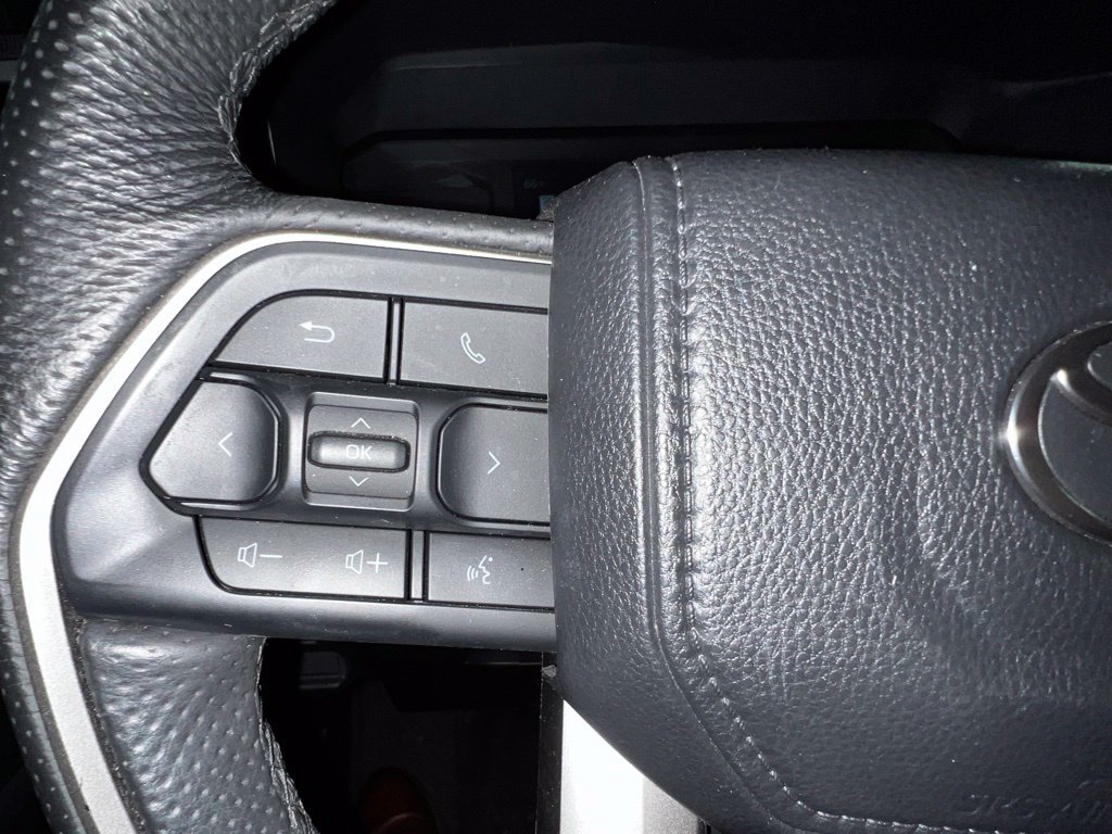 Used 2024 Toyota Tacoma SR5 AWD/4WD image 21