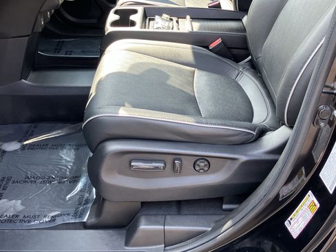 Used 2024 Honda Odyssey Elite image 17