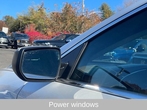 Used 2024 Chevrolet Malibu LT image 23