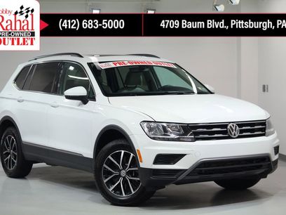 Used 2021 Volkswagen Tiguan SE w/ Panoramic Sunroof Package