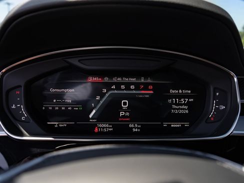 Used 2024 Audi S8 AWD/4WD image 67