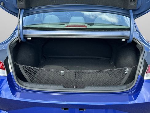 Used 2023 Hyundai Elantra SEL w/ Convenience Package image 12