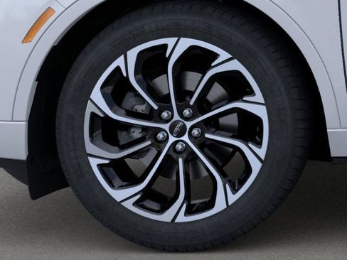 New 2026 Lincoln Nautilus Reserve image 19