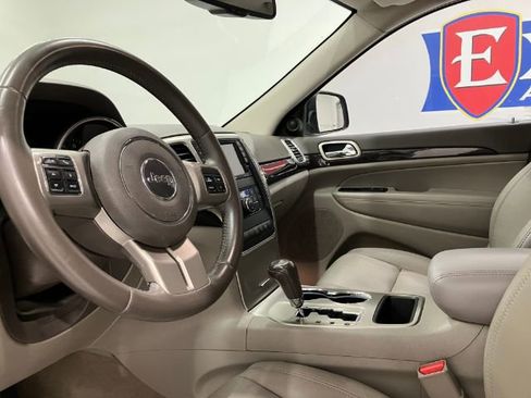 Used 2012 Jeep Grand Cherokee Laredo AWD/4WD image 24