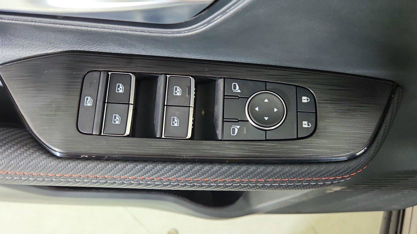 Used 2026 Nissan Kicks SR w/ Cold Weather Package AWD/4WD image 17