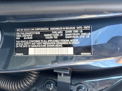 New 2026 Volvo V60 B5 Cross Country Plus w/ Protection Package Premier image 36