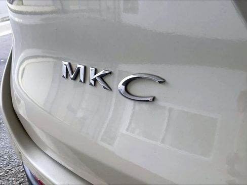 Used 2018 Lincoln MKC Select w/ Select Plus Package image 32