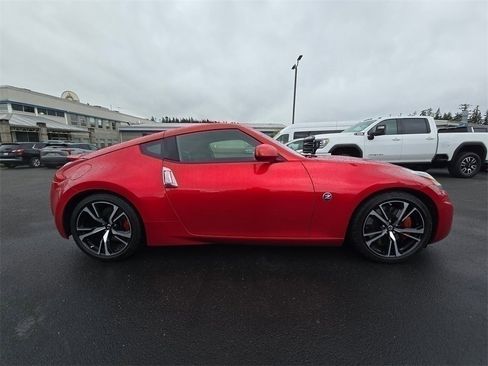 Used 2019 Nissan 370Z w/ Sport Package image 3