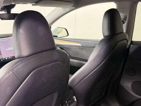 Used 2024 Tesla Model Y Long Range AWD/4WD image 24