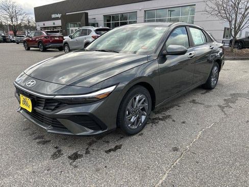 New 2026 Hyundai Elantra Hybrid FWD image 27