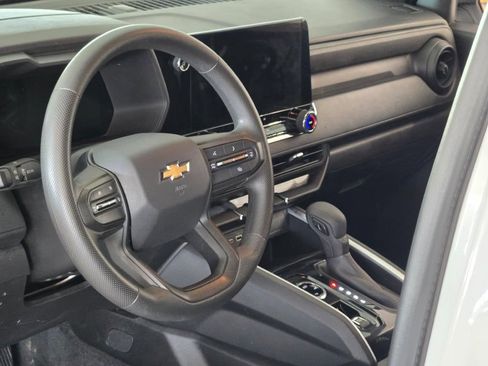 Used 2025 Chevrolet Colorado W/T AWD/4WD image 22