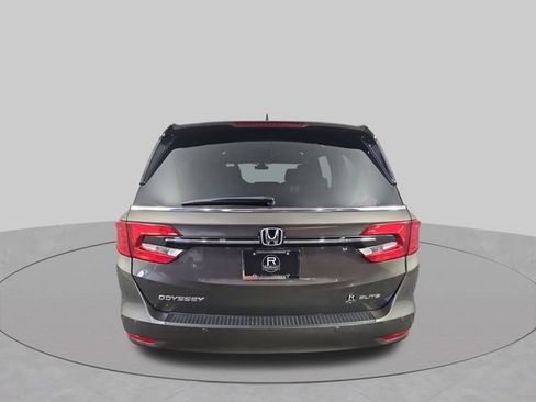 Used 2023 Honda Odyssey Elite image 14