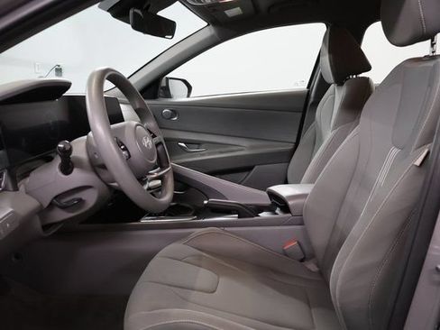 Used 2024 Hyundai Elantra SEL FWD image 12