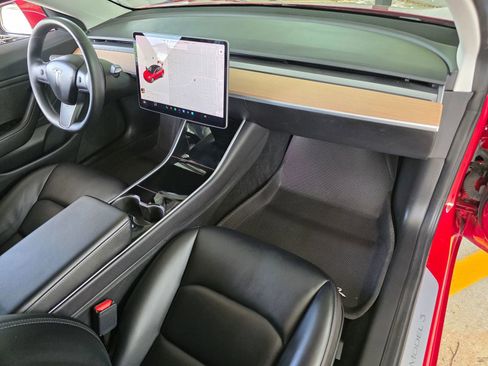 Used 2018 Tesla Model 3 Long Range image 28