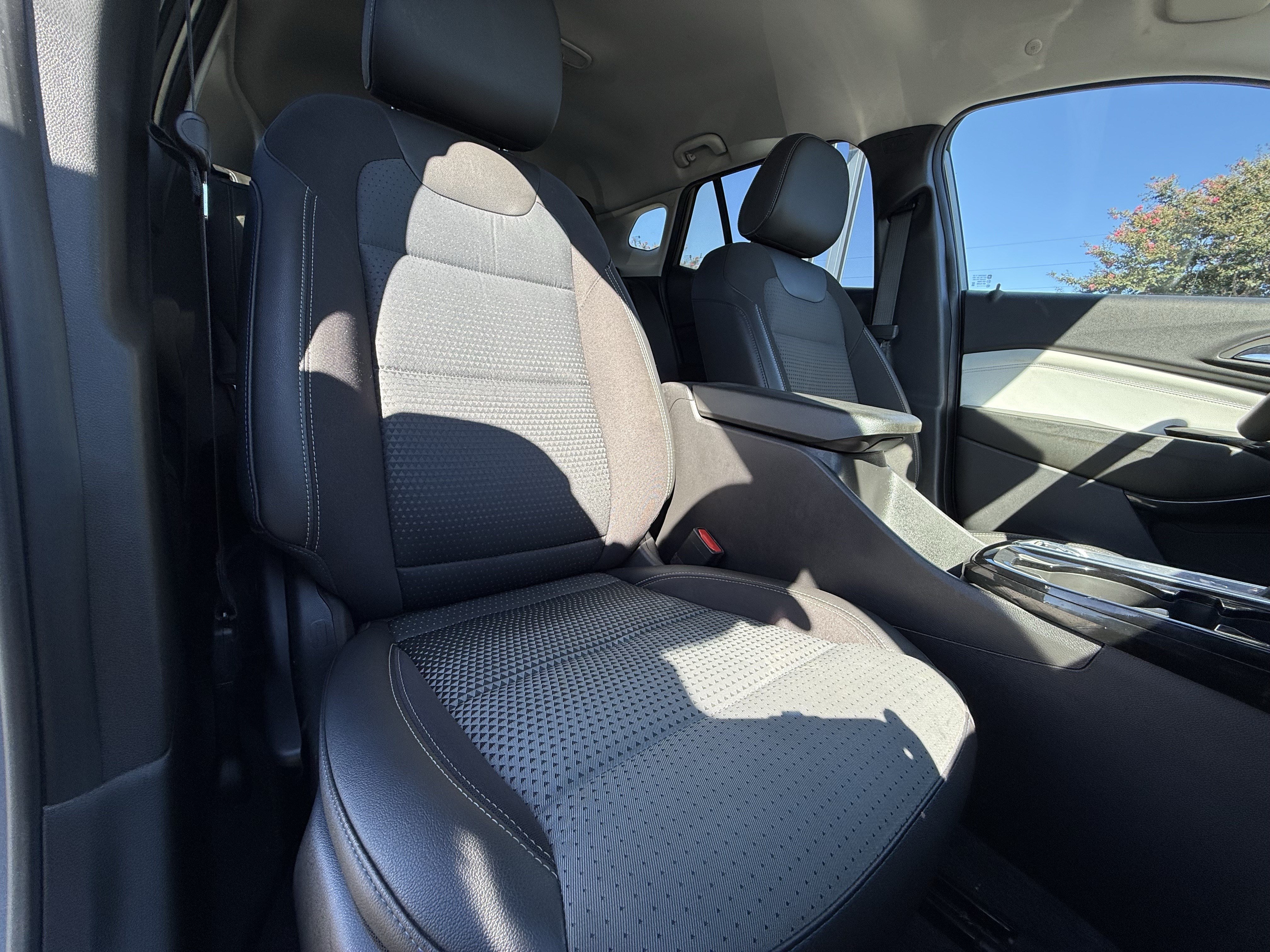 Used 2026 Chevrolet Trax LT w/ Driver Confidence Package FWD image 35