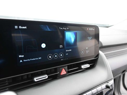 New 2025 Hyundai Ioniq 5 SE image 17