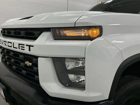Used 2020 Chevrolet Silverado 2500 Custom w/ Custom Value Package image 31
