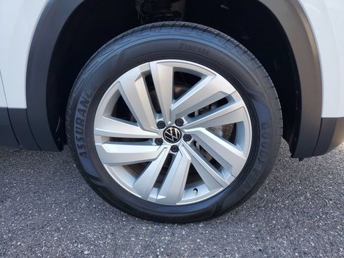 Used 2021 Volkswagen Atlas Cross Sport SE FWD image 5