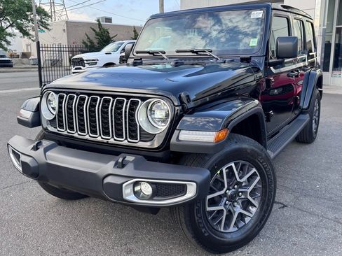 New 2026 Jeep Wrangler Unlimited Sahara AWD/4WD image 3