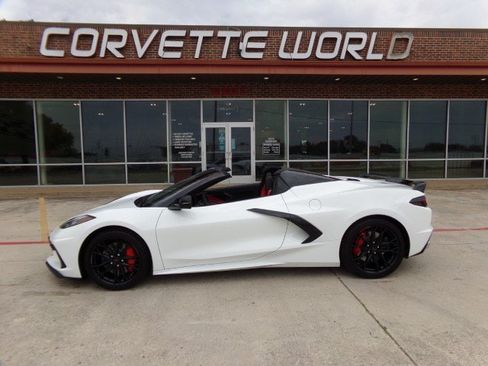 Used 2024 Chevrolet Corvette Stingray Premium Conv w/ Z51 Performance Package RWD image 10