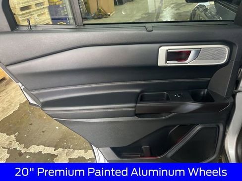 Used 2020 Ford Explorer Limited image 35