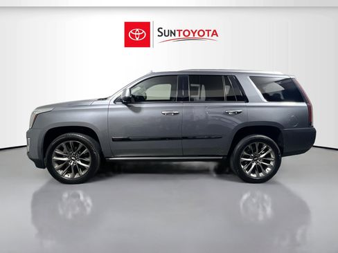 Used 2019 Cadillac Escalade Premium Luxury w/ Escalade Sport Edition image 6