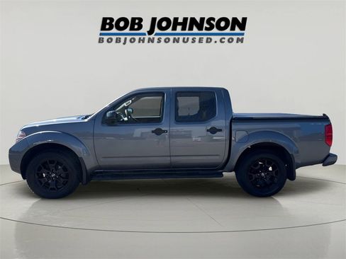 Used 2021 Nissan Frontier SV w/ Midnight Edition Floor Mats image 4