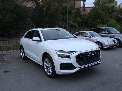 Used 2019 Audi Q8 Premium Plus w/ Premium Plus AWD/4WD image 1