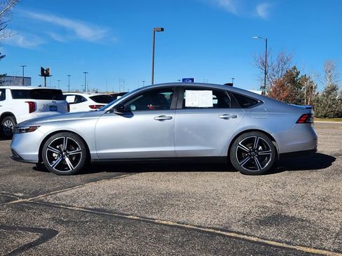 Used 2024 Honda Accord Sport image 2