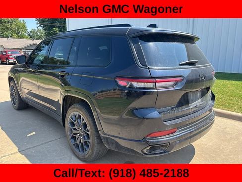 Used 2023 Jeep Grand Cherokee L Summit AWD/4WD image 7