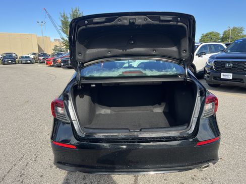 Used 2023 Honda Civic Sport image 11