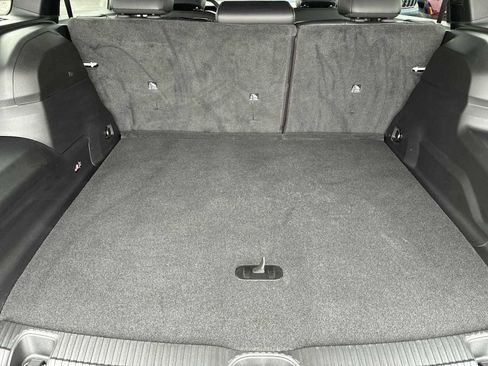 Used 2026 Jeep Cherokee Limited image 19