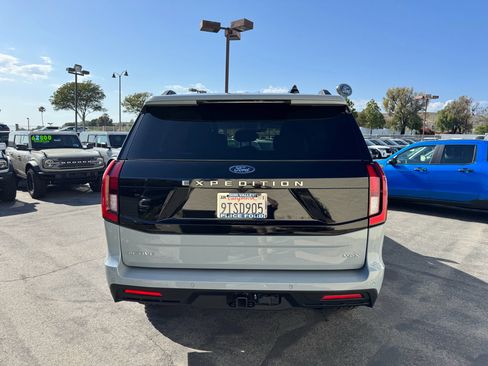 Used 2025 Ford Expedition Max Active RWD image 6