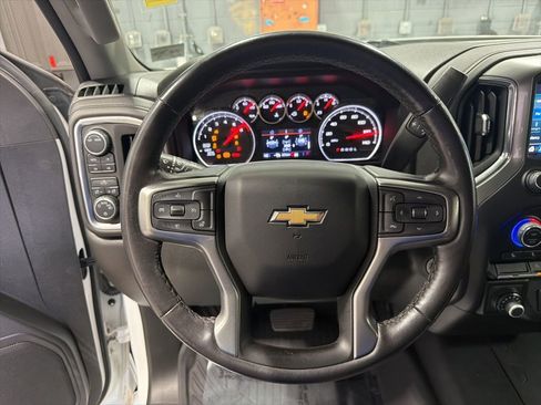 Used 2022 Chevrolet Silverado 1500 LT image 14