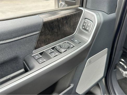 New 2025 Ford F250 Lariat w/ Lariat Ultimate Package image 40