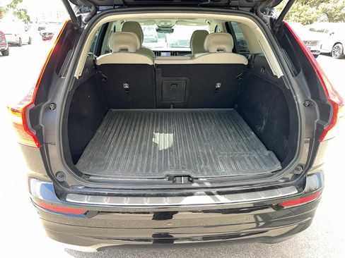 Certified 2023 Volvo XC60 B5 Core w/ Climate Package image 20