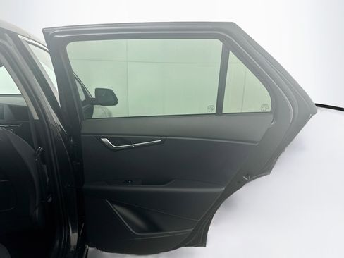 Used 2026 Kia Niro LX FWD image 29