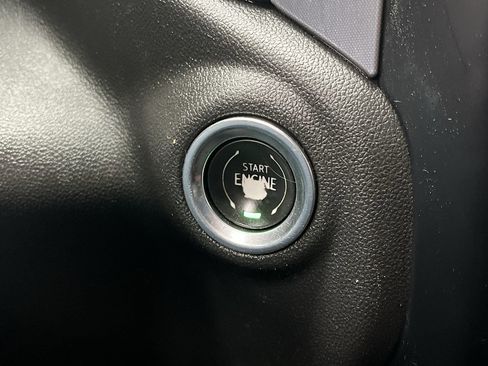 Used 2019 GMC Sierra 1500 SLE w/ SLE Value Package image 19