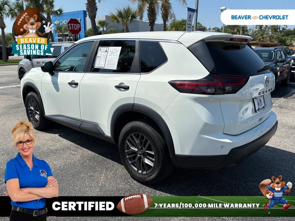 Used 2024 Nissan Rogue S FWD image 5
