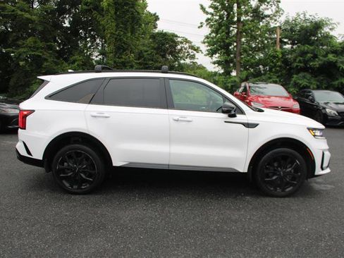 Used 2022 Kia Sorento SX image 8