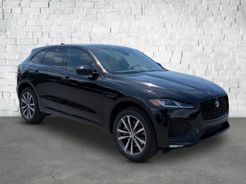 New 2026 Jaguar F-PACE R-Dynamic S image 5