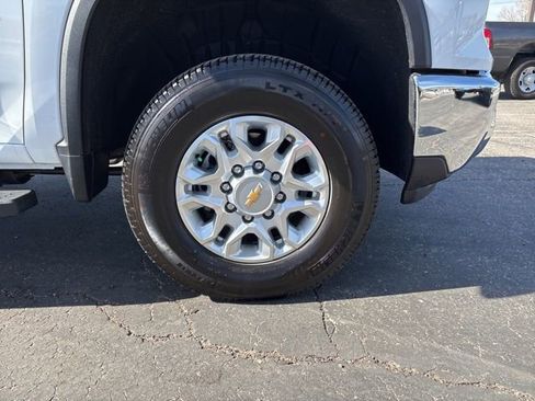 Used 2026 Chevrolet Silverado 3500 LT w/ Leather Package image 11